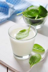 Yogurt with spinach