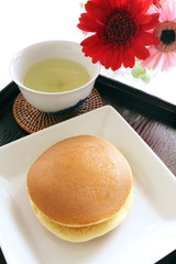 japanese confectionery, Dorayaki and green tea