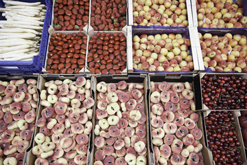 Exposure of fruit in the store