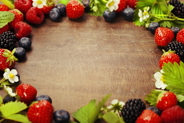 Fresh berries frame