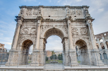 Fototapeta na wymiar Łuk Konstantyna w Rzymie, Włochy
