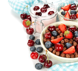 Chocolate flakes with berries