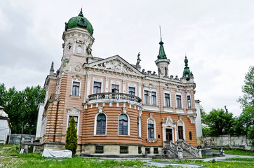 Fototapeta na wymiar Piękny pałac w Lwowie