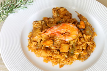 Paella mixta