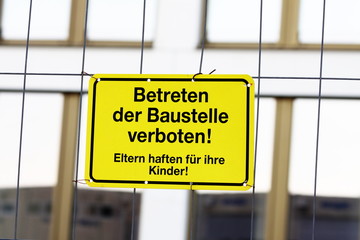 german warning sign