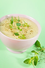 Healthy Cauliflower and Broccoli Soup