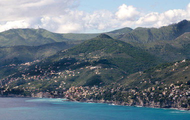 Fototapeta na wymiar ligurian coast towards Genoa