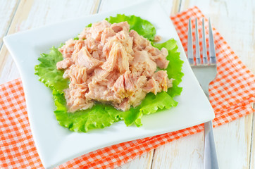 salad from tuna