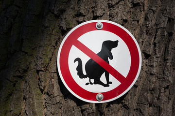 Verbotsschild Hundekot verboten