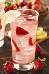 Refreshing Ice Cold Strawberry Lemonade