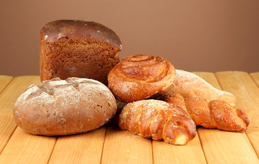 Composition with bread and rolls