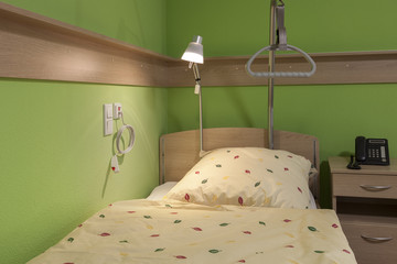 Krankenbett 