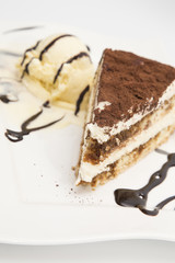 Tiramisu mit Vanilleeis