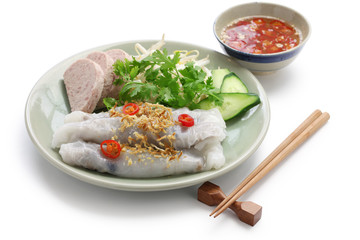 banh cuon, vietnamese steamed rice noodle roll
