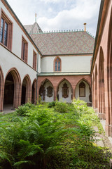 Fototapeta na wymiar Klasztor w katedrze w Bazylei