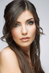 Obraz premium Beautiful young woman portrait