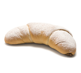 Nussgipfel mit Staubzucker