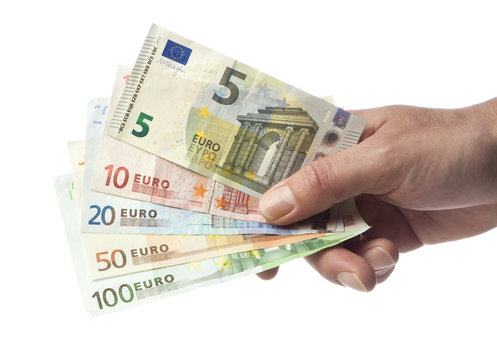 Hand h&auml;lt Euro Geldscheine, mit neuem F&uuml;nfer