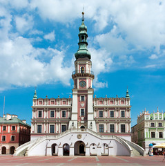 The main market square in the old town of Zamosc. It is on the U © madredus