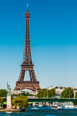 Fototapeta na wymiar the eiffel tower paris city France