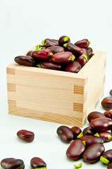 枡に入ったそら豆