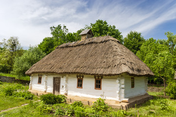 Naklejka na ściany i meble Ukraiński stary dom