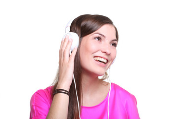 frau hört musik