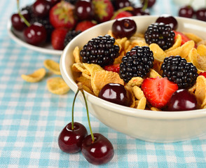 Cornflakes with fruits