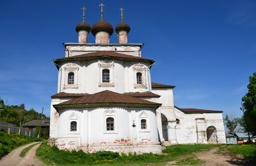 Fototapeta na wymiar Свято-Воскресенский храм в г. Гороховец