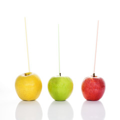 apples with straws