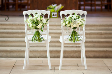 Les chaises des mariés