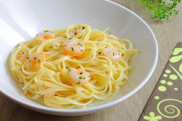 Pasta con gambas