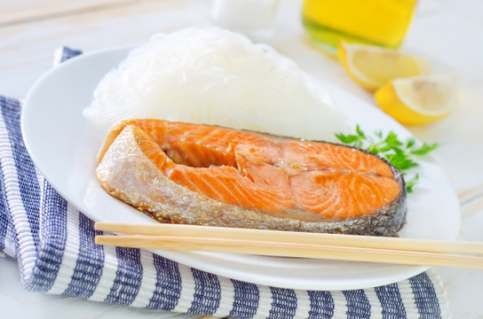 salmon with rice noodles