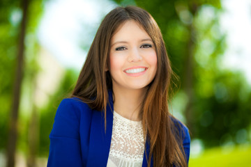 Portrait of a beautiful girl outdoor