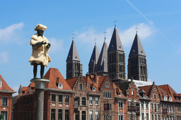 Fototapeta na wymiar Belgia - Świetne miejsce Tournai
