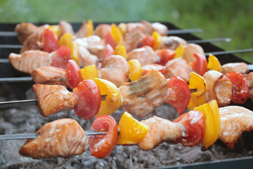 Shashlik with salmon, yellow pepper and tomato