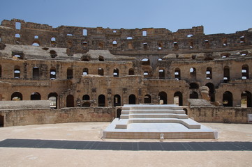 Koloseum z filmu Gladiator - obrazy, fototapety, plakaty