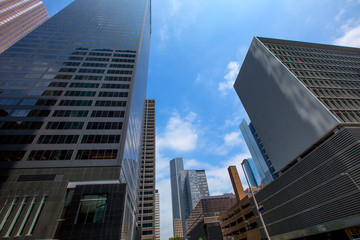 Fototapeta premium Houston downtown skyscrapers disctict blue sky mirror