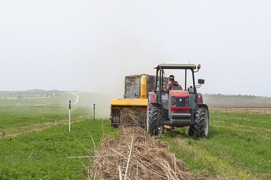 tractor hay collection