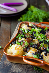 baby potatoes baked with mushrooms