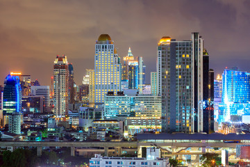 Obraz premium Bangkok downtown Skyline at night