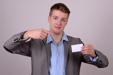 junger mitarbeiter