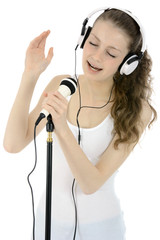 Schülerin singt