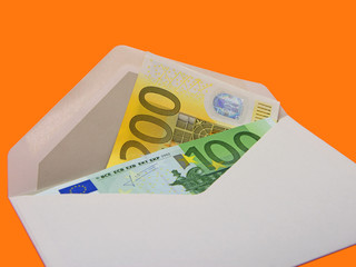 Geld im Briefkuvert