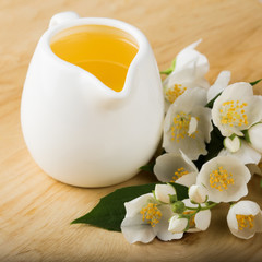 Essential aroma oil