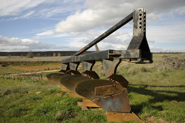 Arado en el campo