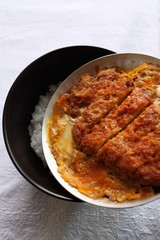 Japanese cooking, Tonkatsu with egg on pan