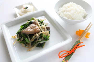 Chinese cuisine, pork liver and soy sprout stir fried