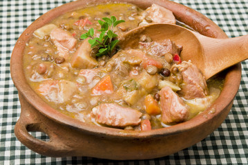 sopa de lentejas