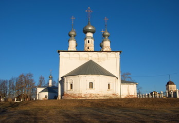 Fototapeta na wymiar Kościół Świętych Apostołów Piotra i Pawła w Suzdal
